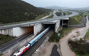 Τέμπη: Σοβαρά ερωτήματα για την κινητοποίηση της Πυροσβεστικής τις κρίσιμες ώρες
